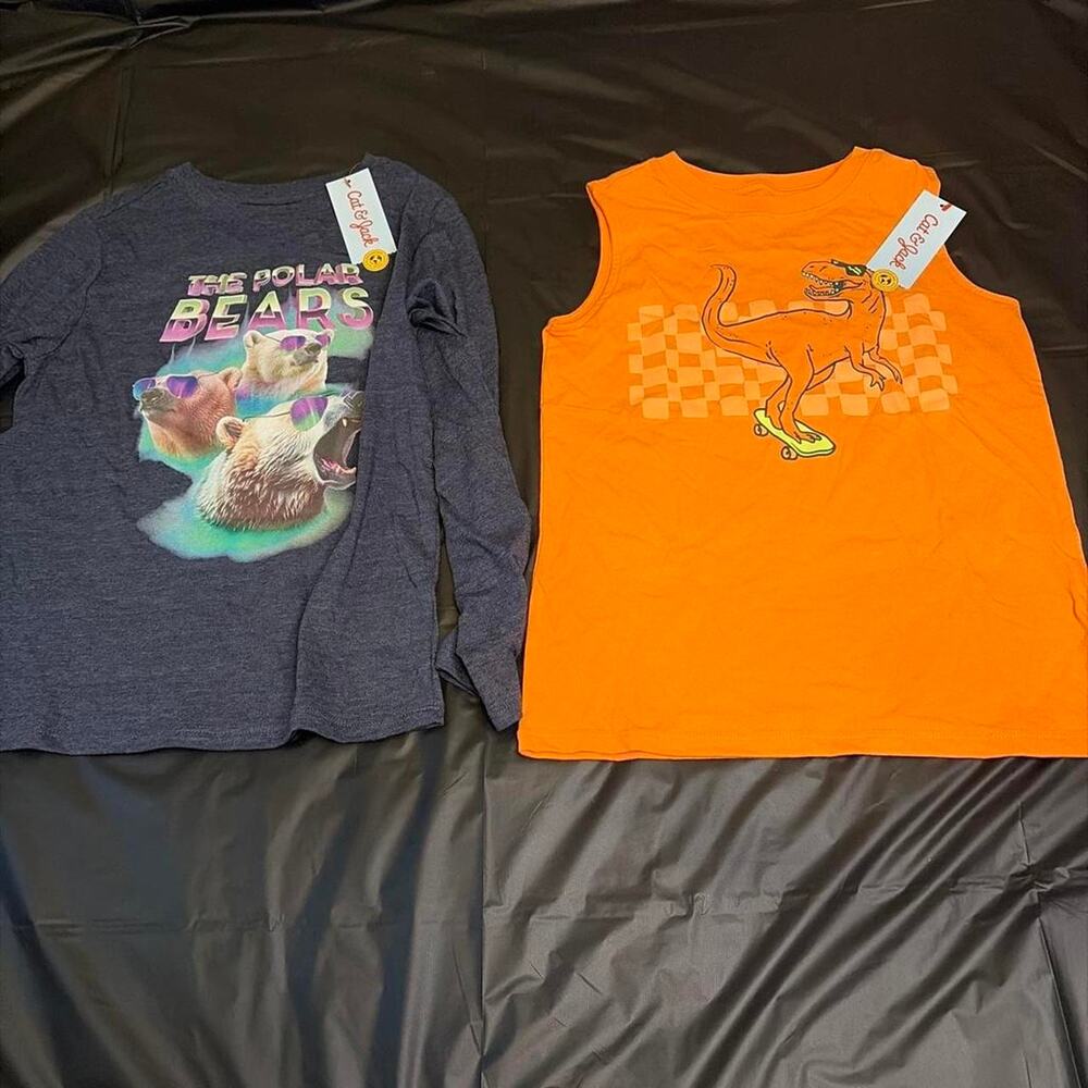 Boys' Polar Bear Long-Sleeve Shirt and T-Rex Bundle M (8)